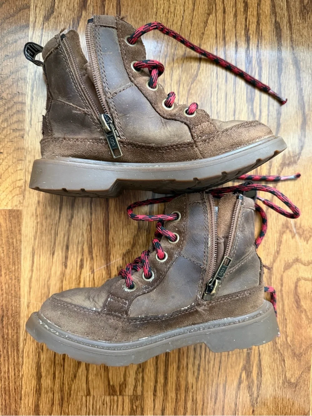 UGG Kids Robley Waterproof Boot 11
